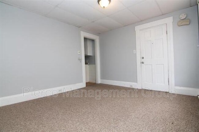 Building Photo - 515 Lincoln St Unit 3rd floor