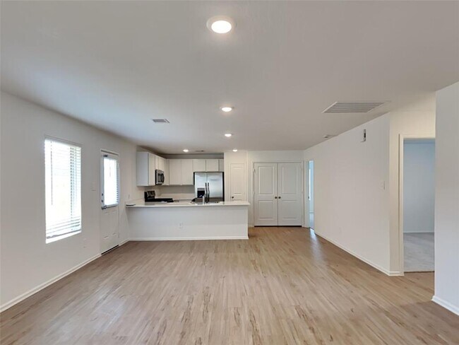 Photo - 3006 Twisted Myrtle Dr