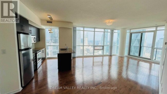 Photo - 65 Bremner Blvd Unit 3908