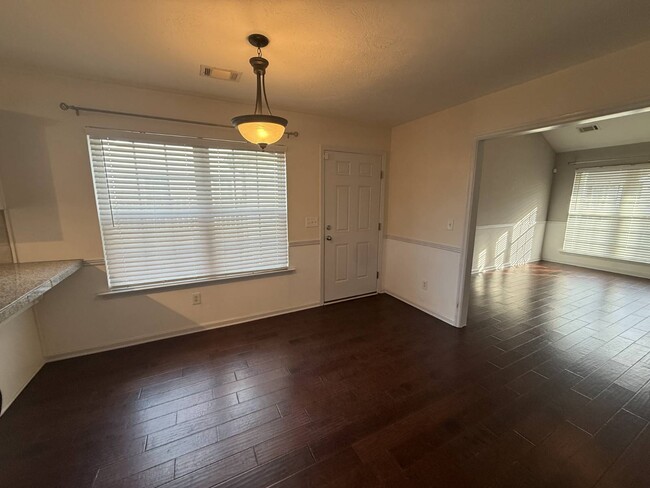 Photo - 139 Fox Haven Dr