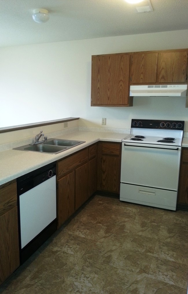 Lake Bluff Apartment Homes
