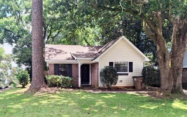 Photo - 1109 McNeil Ave House