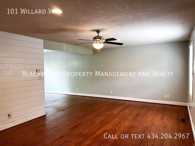 Photo - 101 Willard Way