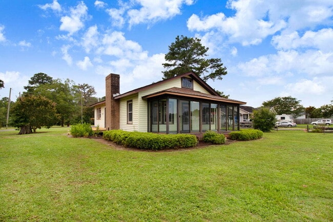 4856 US Hwy 70 E