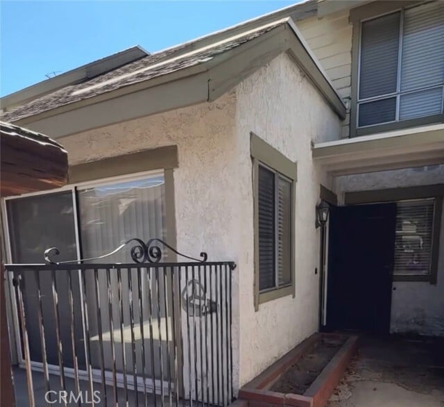 Building Photo - 2355 S Greenwood Pl Unit B Rental