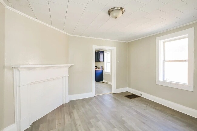 Photo - Charming 2-Bed, 1 Bath home with central HVAC and a Large Back yard!