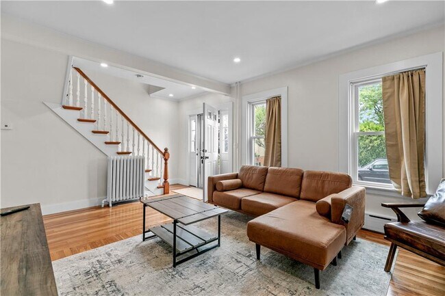 Photo - 31 Slocum St
