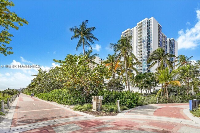 Photo - 2655 Collins Ave Unit 2108