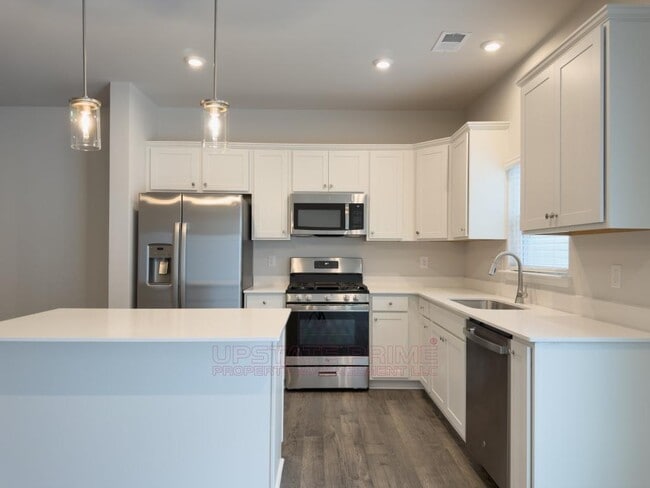 Photo - 168 Randwick Ln