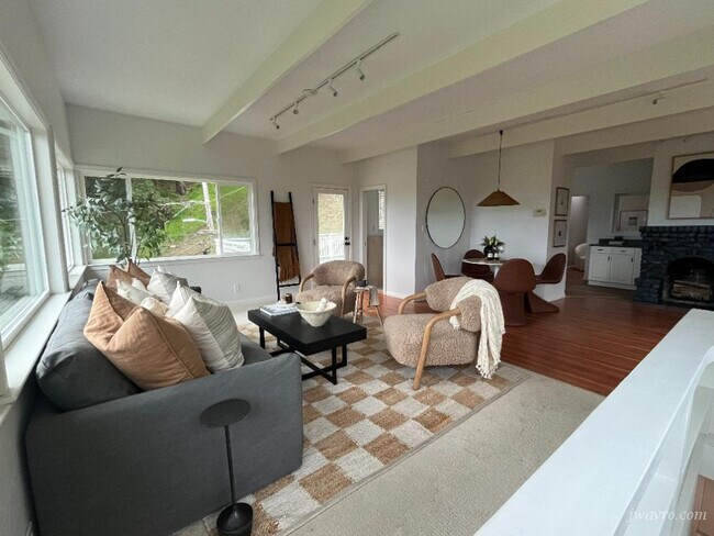 Photo - 296 Scenic Rd