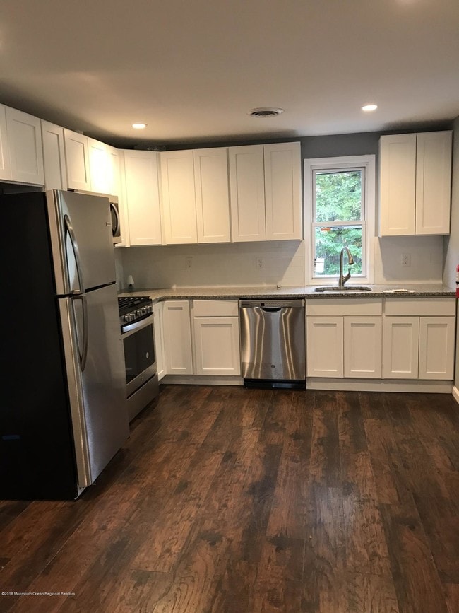 Photo - 32 Frazee Pl