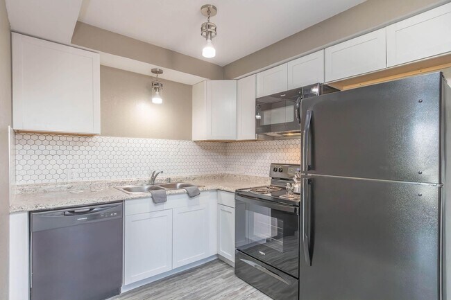 Fountain Lake Apartments