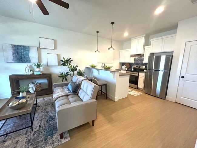 Photo - 1800 Riverview Dr Unidad - I1