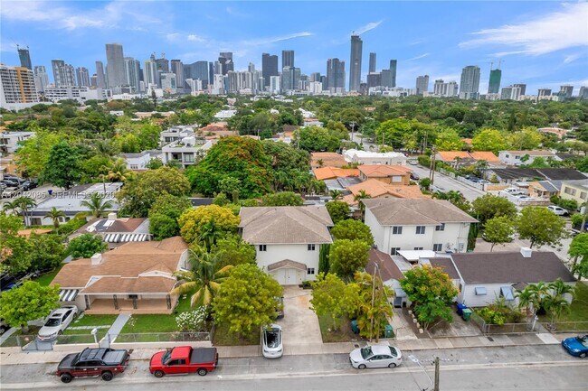 Photo - 1029 SW 11th Ave Unit 0