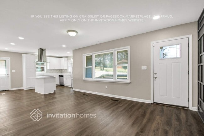 Photo - 2122 Holly Hill Dr