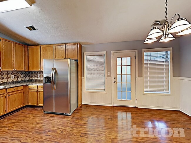 Photo - 726 Westbury Dr