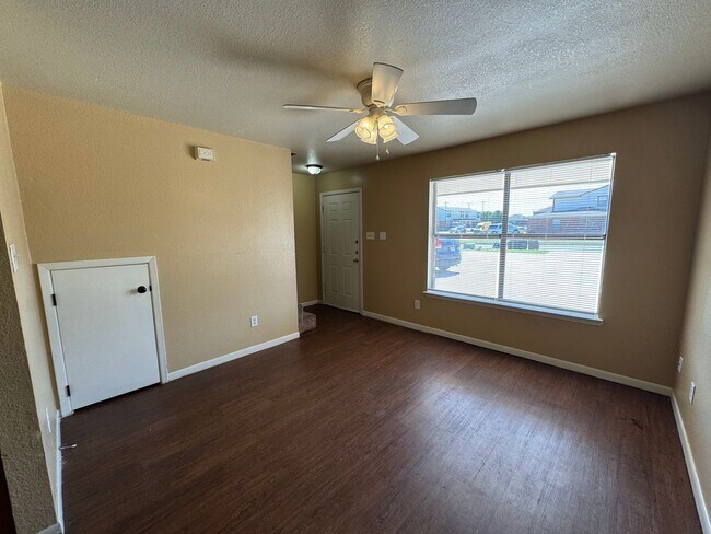 Photo - 1210 Monroe Loop Unit Apt C