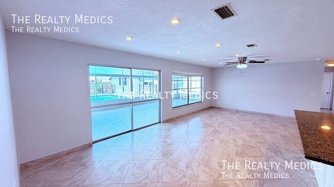 Photo - 6 Carriage Hill Cir