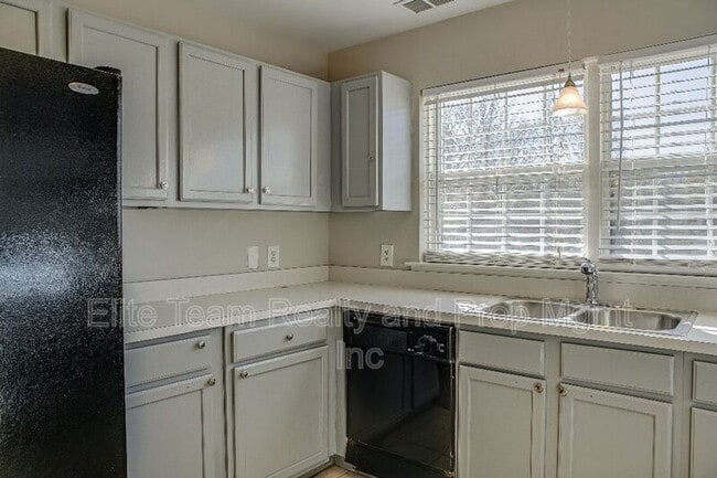 Photo - 2132 Mallard Woods Pl