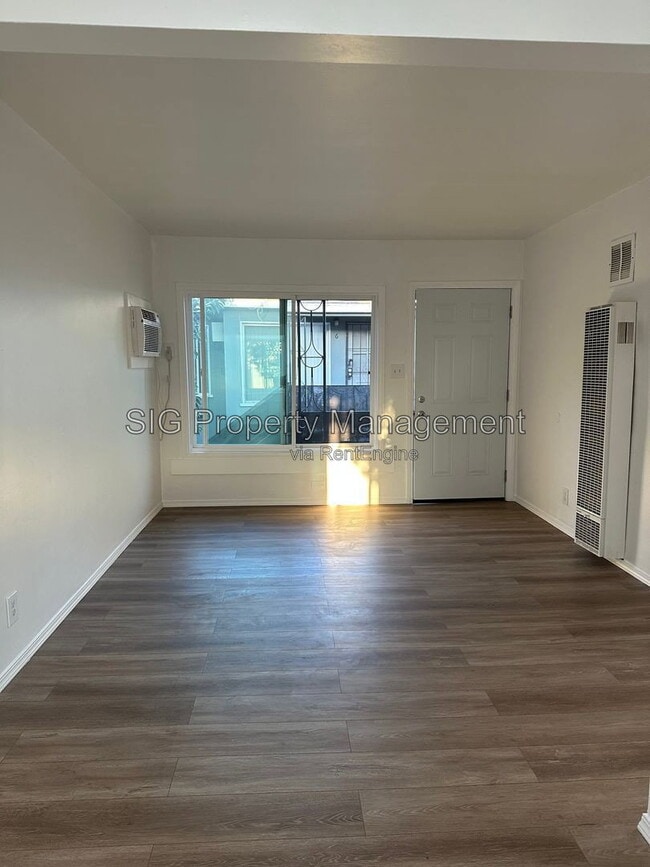 13226 Maclay St Unidad 6