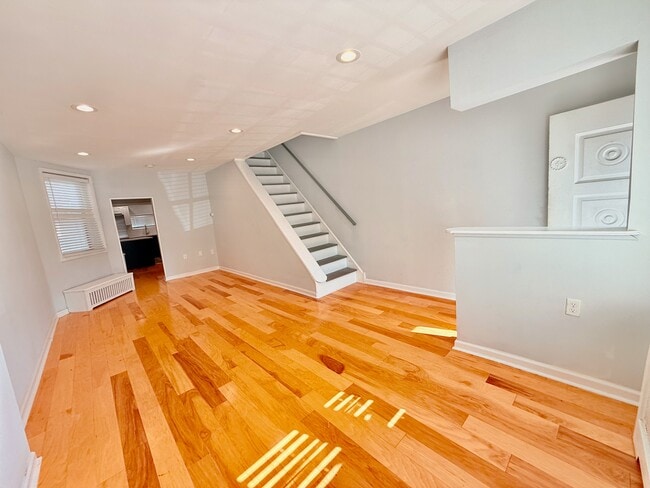 Photo - 2433 S 3rd St