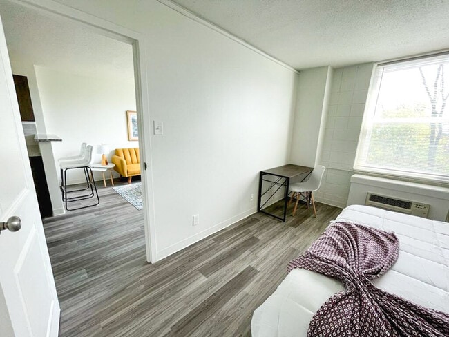 Building Photo - 2452 Kinsey Ave Rental