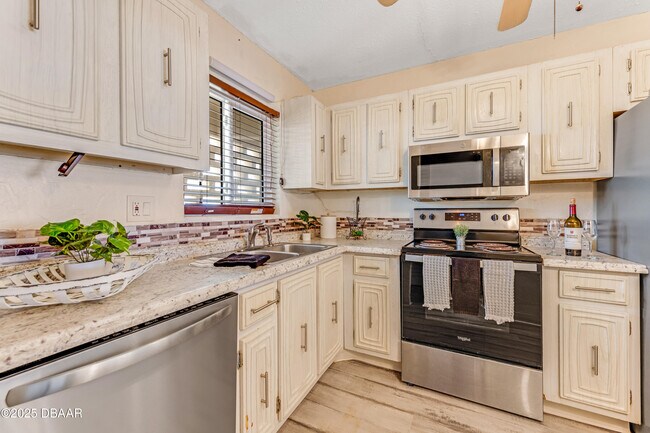 Photo - 2711 N Halifax Ave Unit 589