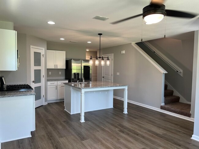 2844 Mews Lndg