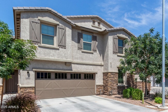 Photo - 905 S Canal Dr Townhome