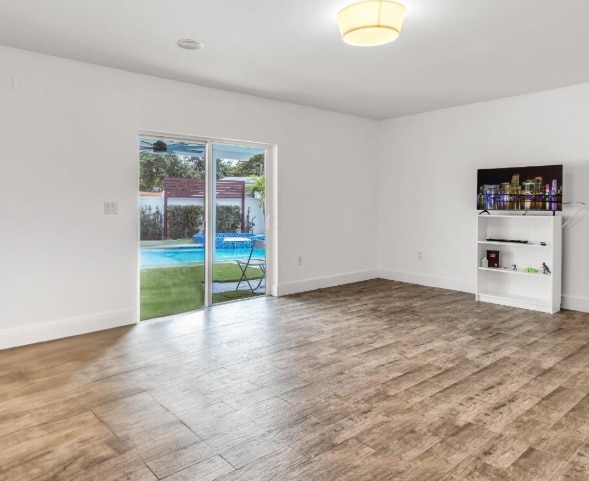 Photo - 1040 N Royal Poinciana Blvd