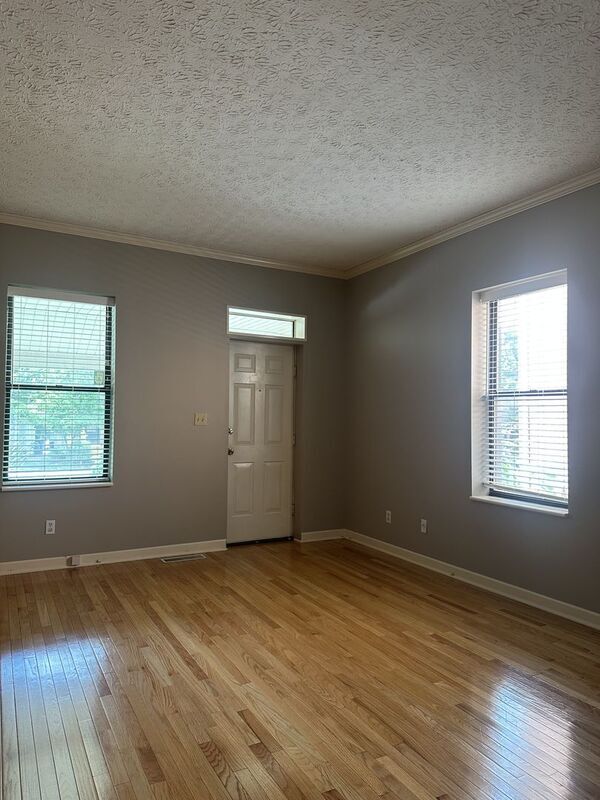 Photo - 820 Summit St