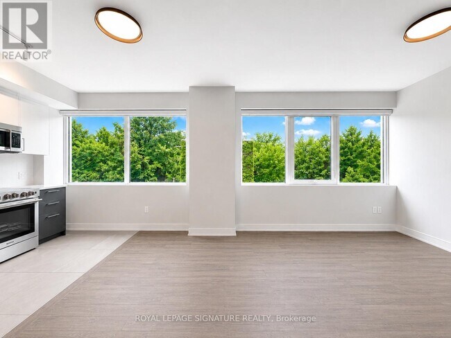 Photo - 664 Spadina Ave. Unit 204