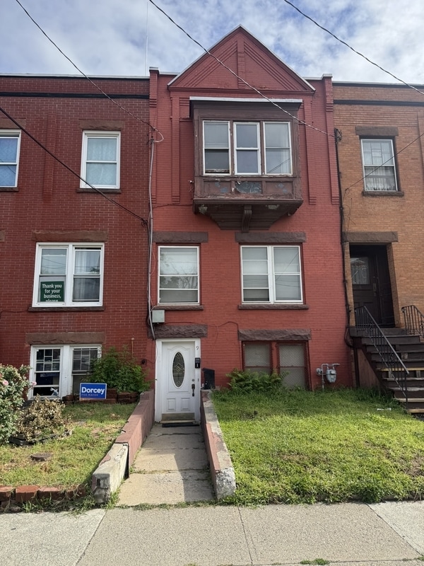 Building Photo - 9 McPherson Ter Rental