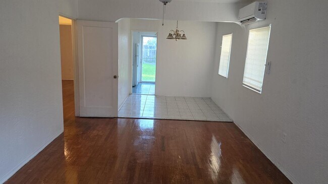 Photo - 1816 Roosevelt St