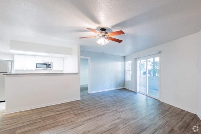 3BR, 2BA