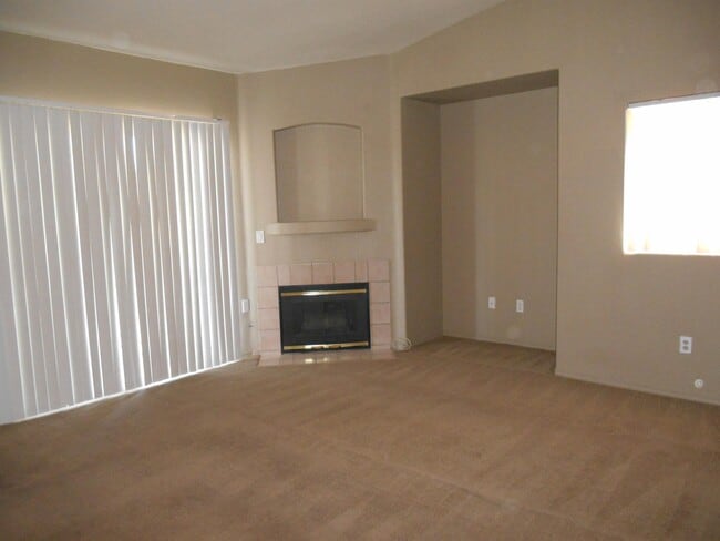 Photo - 2 E Craig Rd