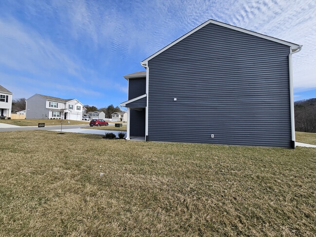 Photo - 123 Walter Wy