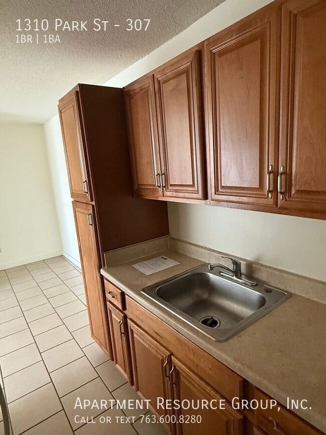 Photo - 1310 N Park St Unit 307