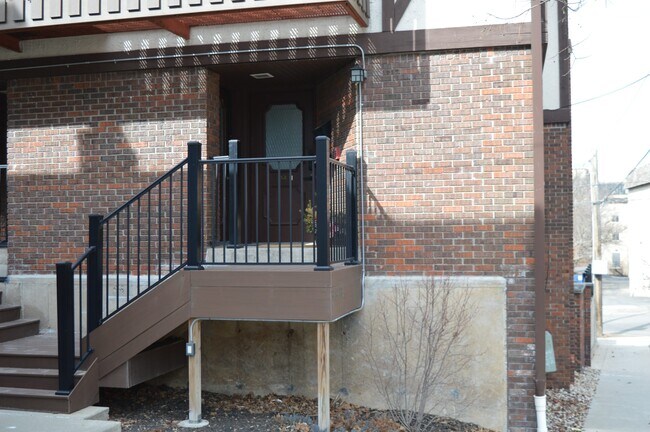 Photo - 328 N Allen St Unit 1