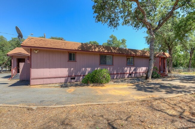 Photo - 162 Feathervale Dr House