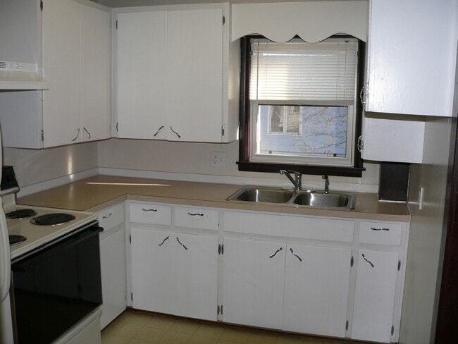 Building Photo - 2 S Rural St Unit 2 S Rural St.