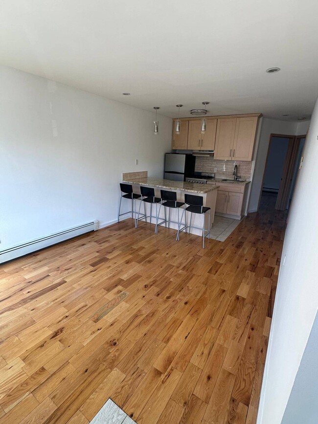 Photo - 2251 Ryder St