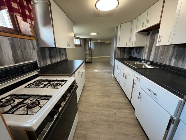 Building Photo - 1728 S 7th St Unit 1/2