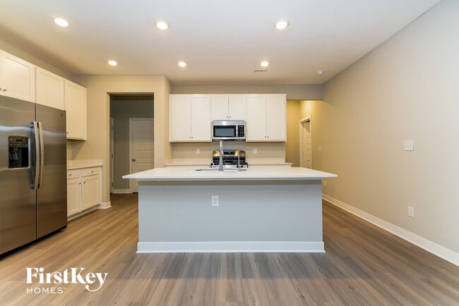 Photo - 3656 Locust Dr