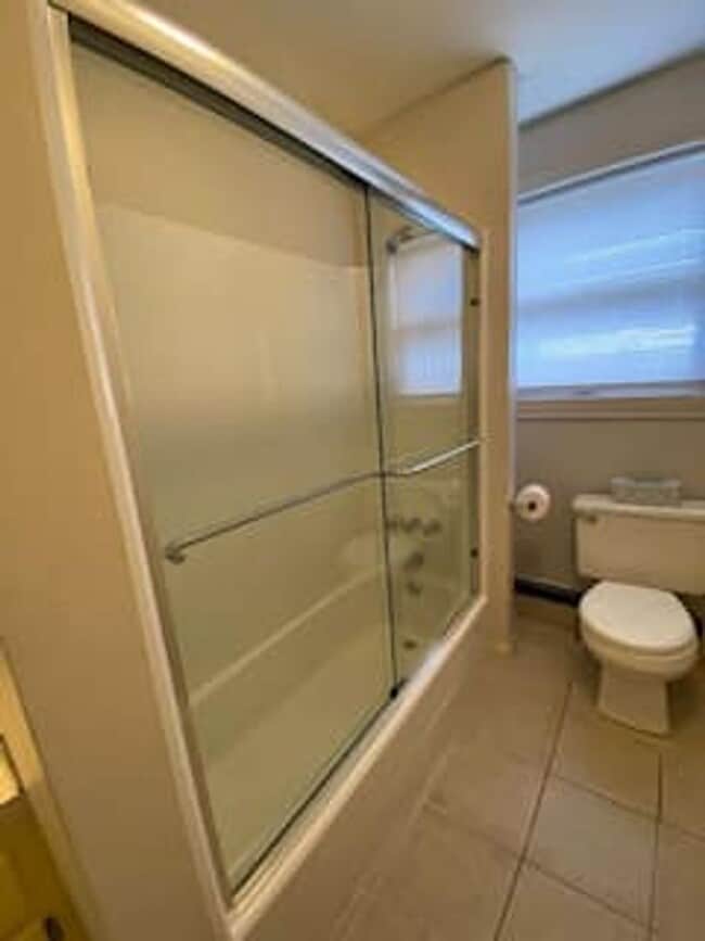 Photo - Cresent NE Apartments Unit #3