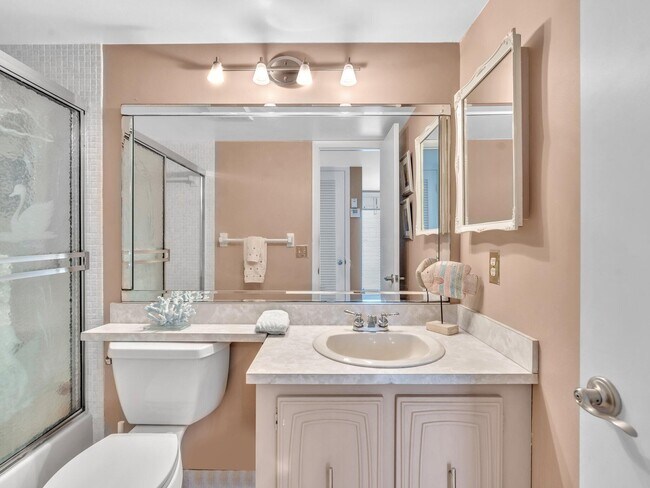 Photo - 2717 Florida Blvd Unidad 124 Rental