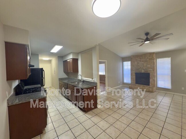 Photo - 2012 Margalene Way Unit B