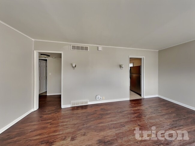 Photo - 106 Buell Ct