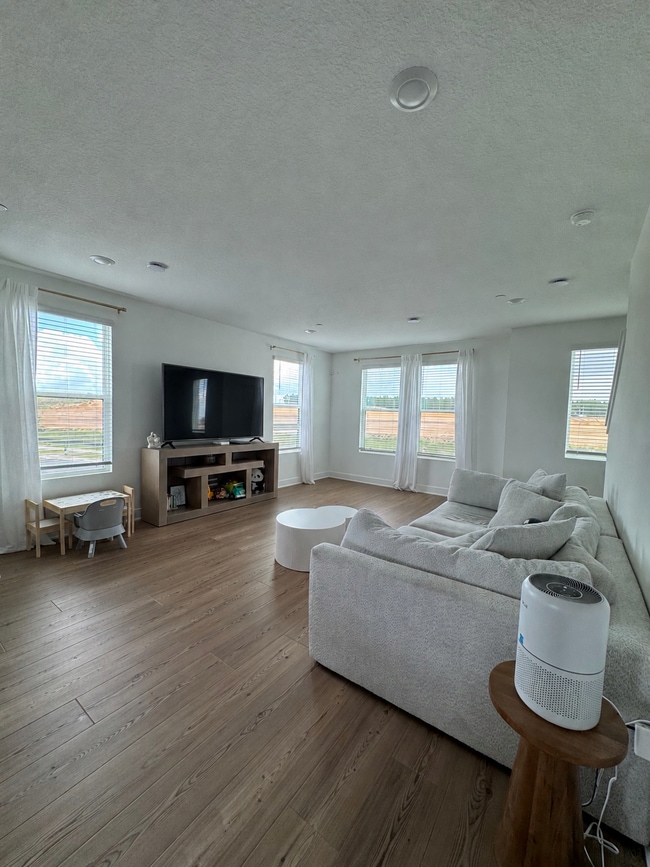 Photo - 15309 Hamlin Park Dr