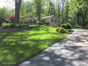 Photo - 21 Maple Ridge